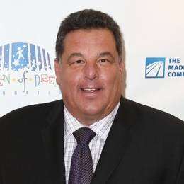 Steve Schirripa